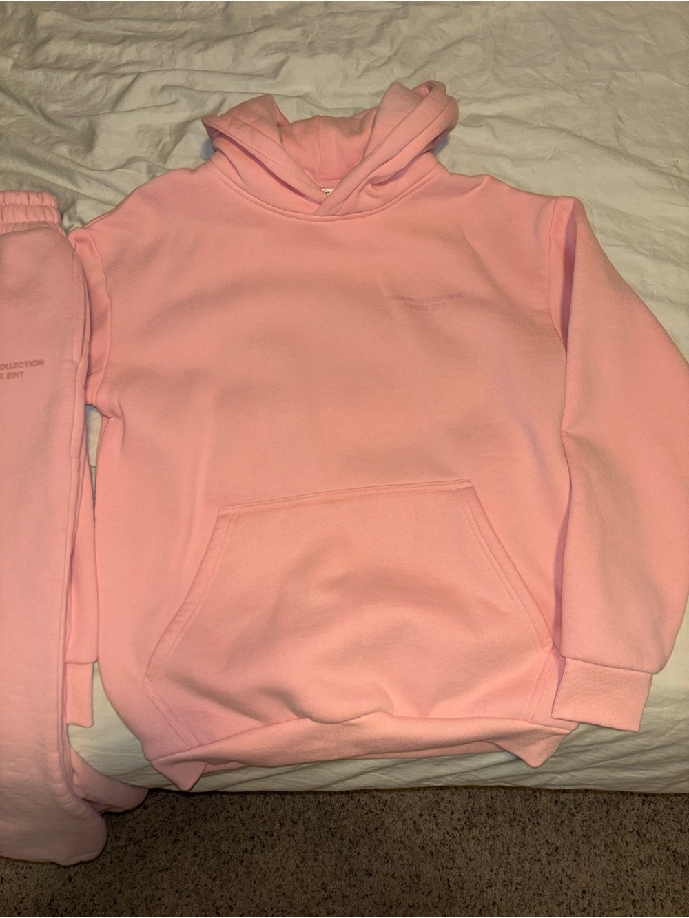 Comfrt Bubblegum Pastel Sweatshirt and Joggers Set